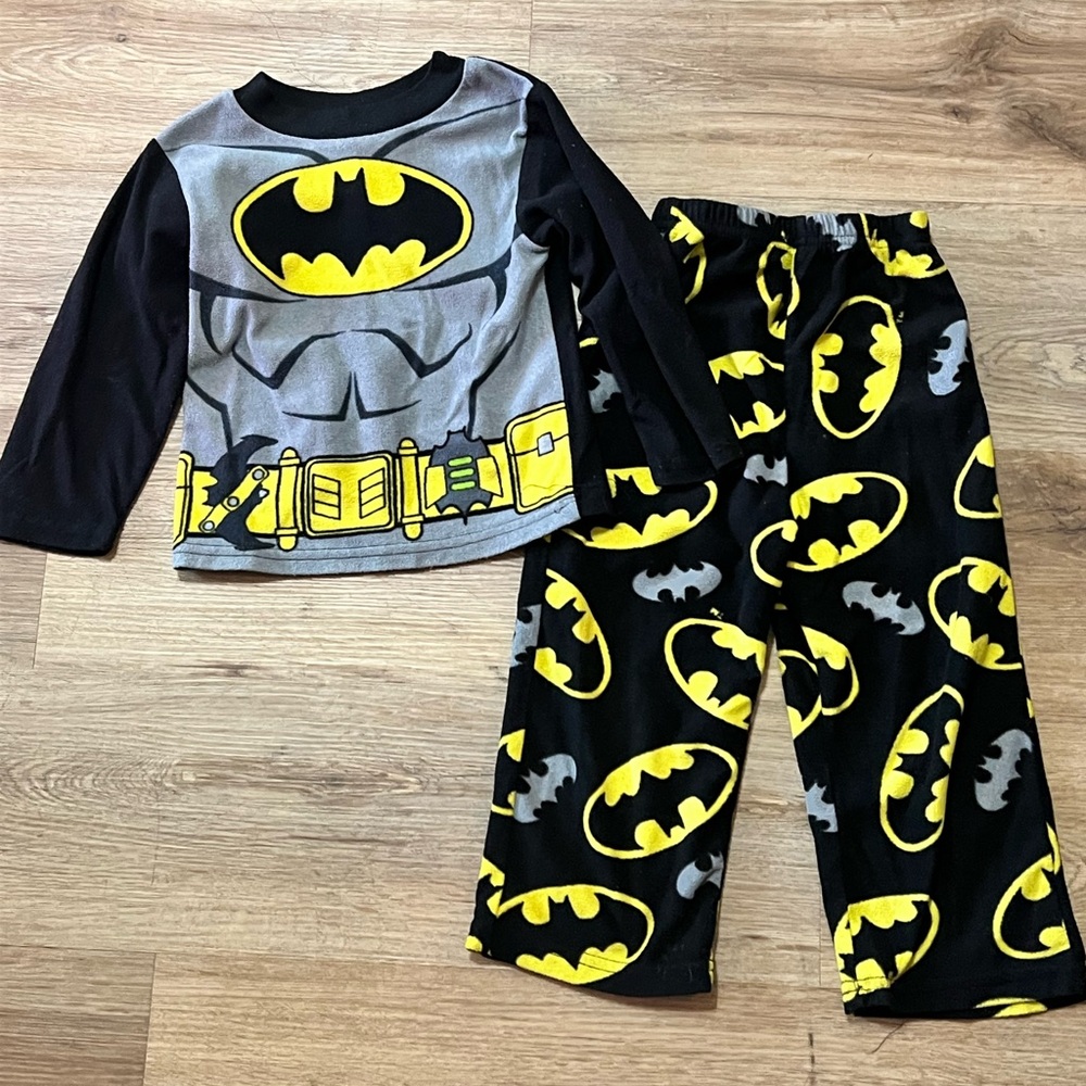 Batman 2-piece pajamas, size 4
